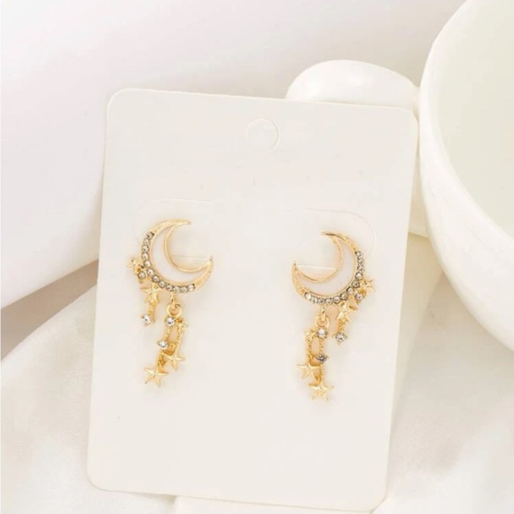 NWT Moon & Stars Enchanting Earrings - Picture 3 of 6